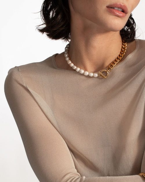 FRESHWATER PEARL ANGELOS NECKLACE