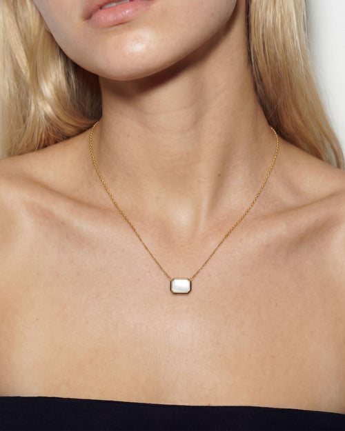 MOTHER-OF-PEARL SOLANGE NECKLACE